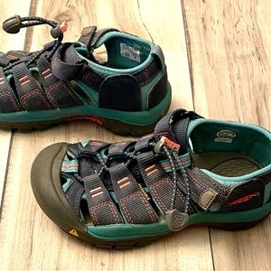 Keen Sandals Youth 12  Newport H2 Waterproof Hiking Swimming 1012296